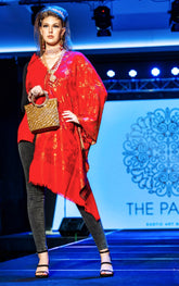 Tilla Floral Weave Wool Shawl - The Pashm